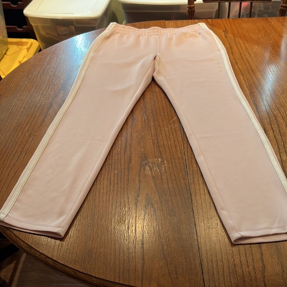 Guess Pink Sweatpants With Guess in White On Leg Size M - Picture 2 of 9